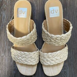 Dolce Vita Women's Cream Woven Sandals